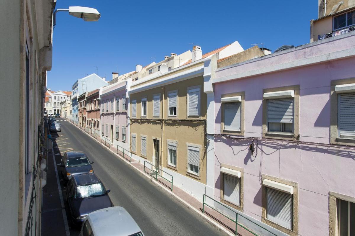 Flh - Charming Graca Duplex Apartment Lisbon Bagian luar foto