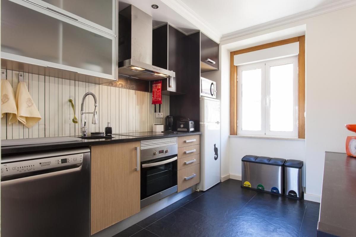 Flh - Charming Graca Duplex Apartment Lisbon Bagian luar foto