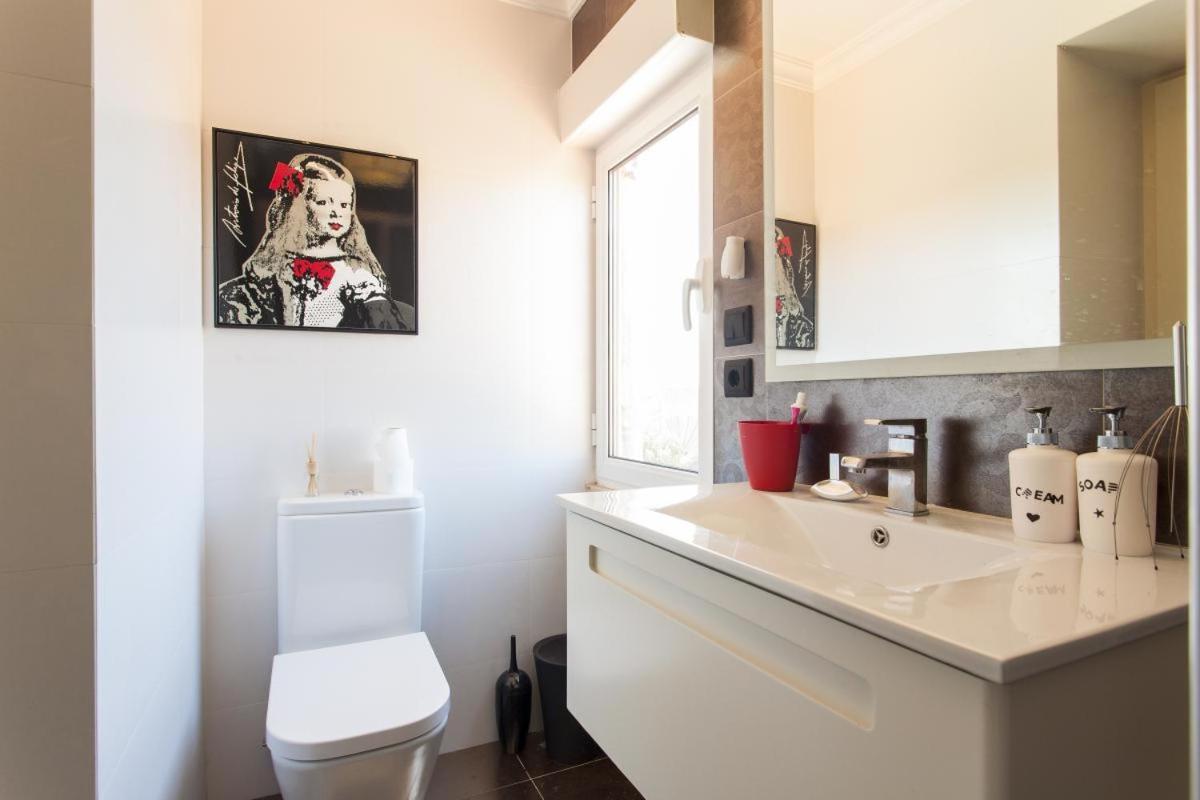 Flh - Charming Graca Duplex Apartment Lisbon Bagian luar foto